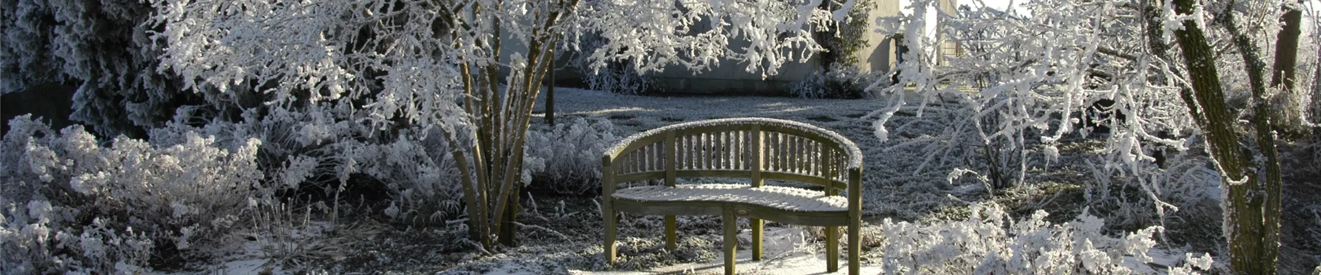 Sitzbank im Winter